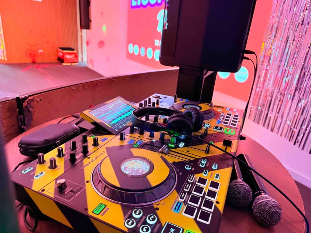 Theron Eventos — DJ a Domicilio en Bogotá